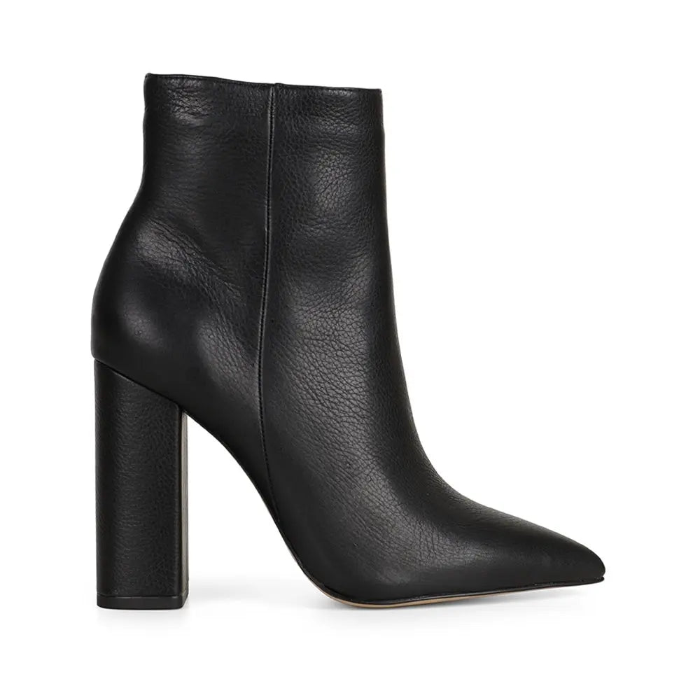 Noticed Ankle Boot Black Leather