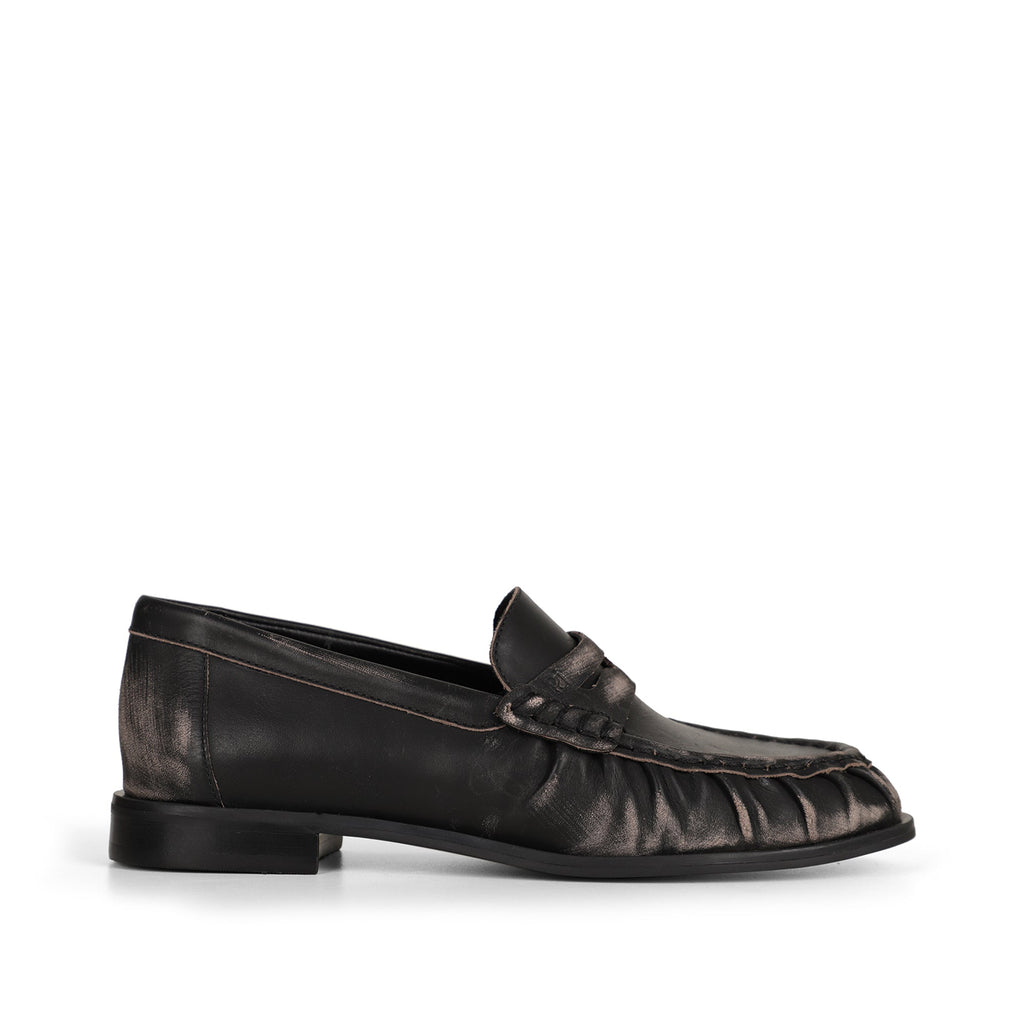 Martina Loafer Black Distressed Leather